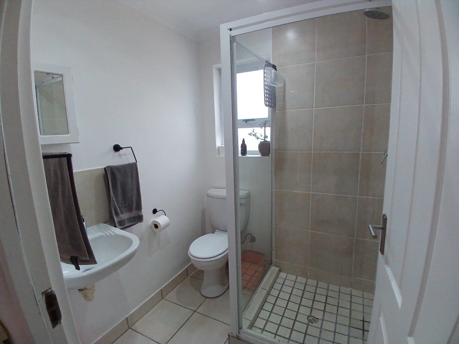 To Let 1 Bedroom Property for Rent in Muizenberg Western Cape